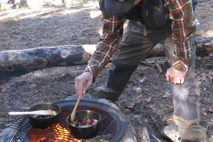 Scandtrack Kanutour Schweden 102BrnDieerstewarmeMahlzeit