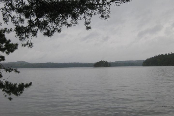 Scandtrack Kanutour Schweden 14TrollnDerRegenziehtberdenSee