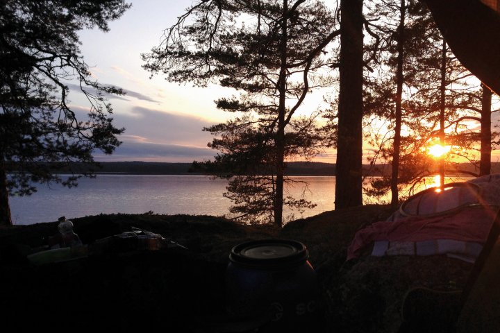 Scandtrack Kanutour Schweden 04SonnenuntergangausdemZelt