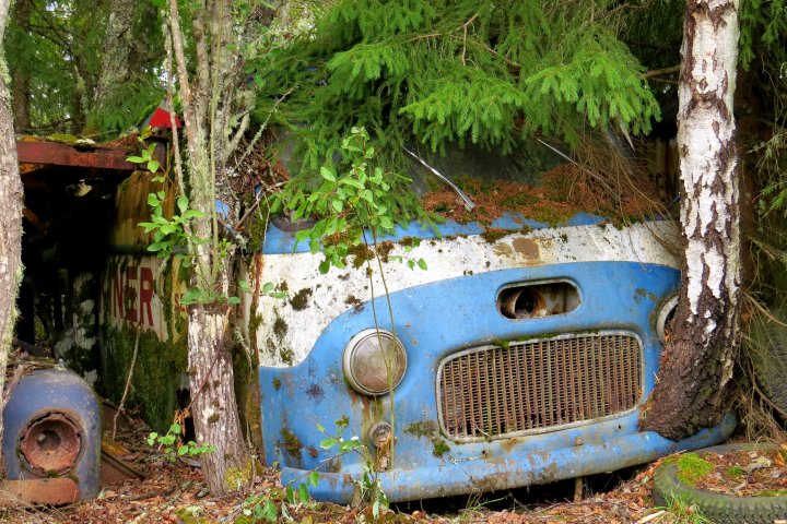 Scandtrack Kanutour Schweden 1Autofriedhof3
