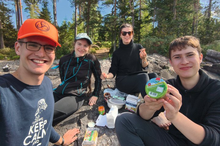 Scandtrack Kanutour Schweden Gruppenbild