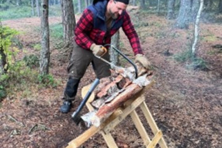 Scandtrack Kanutour Schweden Tag-3-Holz-machen